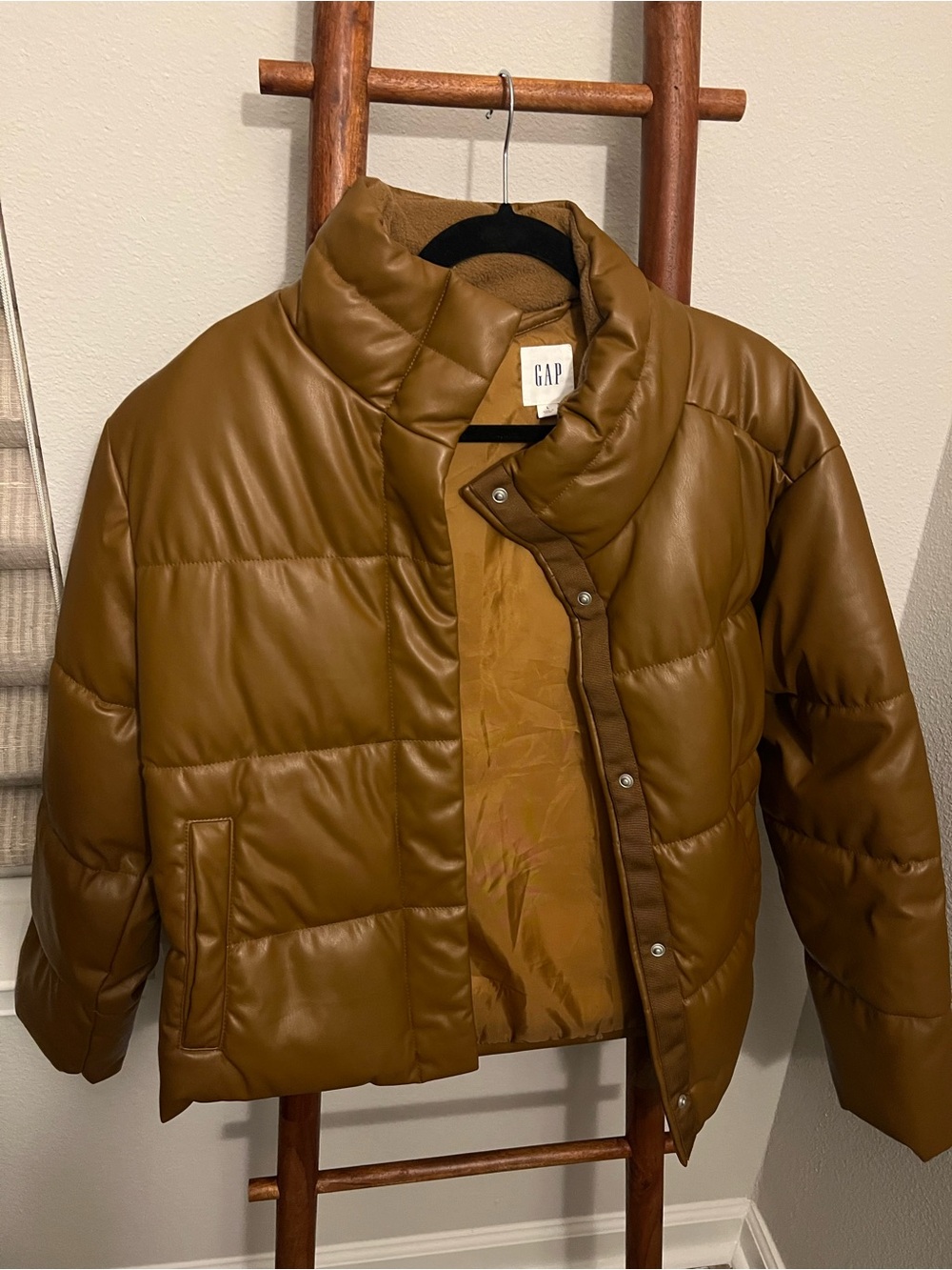GAP Women's Brown Puffer Jacket